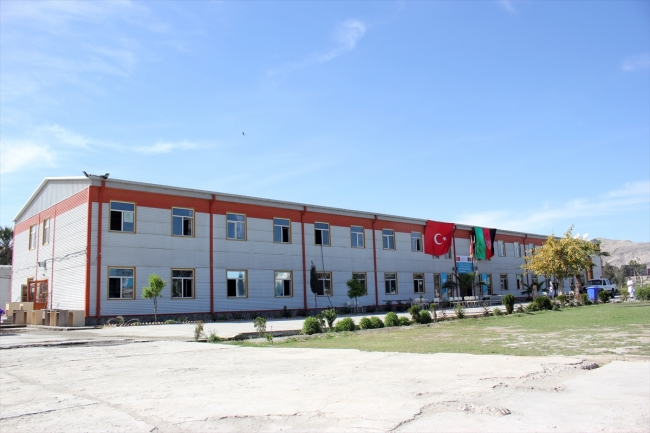 Afganistan’da bir FETÖ okulu daha TMV’ye devredildi